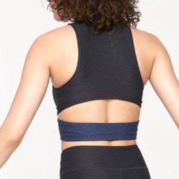 Outdoor Voices Tri-Tone Slashback Crop Top - Picture 2 of 5